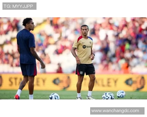 足球场上传奇球星风采尽显,赛场英雄瞬间定格成经典瞬间 足球场上传奇球星风采尽显,赛场英雄瞬间定格成经典瞬间