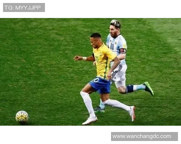 与三位足球巨星亲密视频互动，揭秘他们背后的故事与训练秘笈