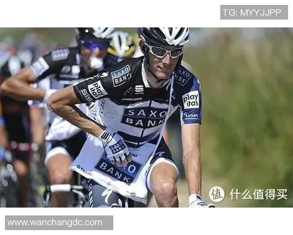 足球球星偏爱能量棒揭秘为何它们成为赛场上的必备能量来源